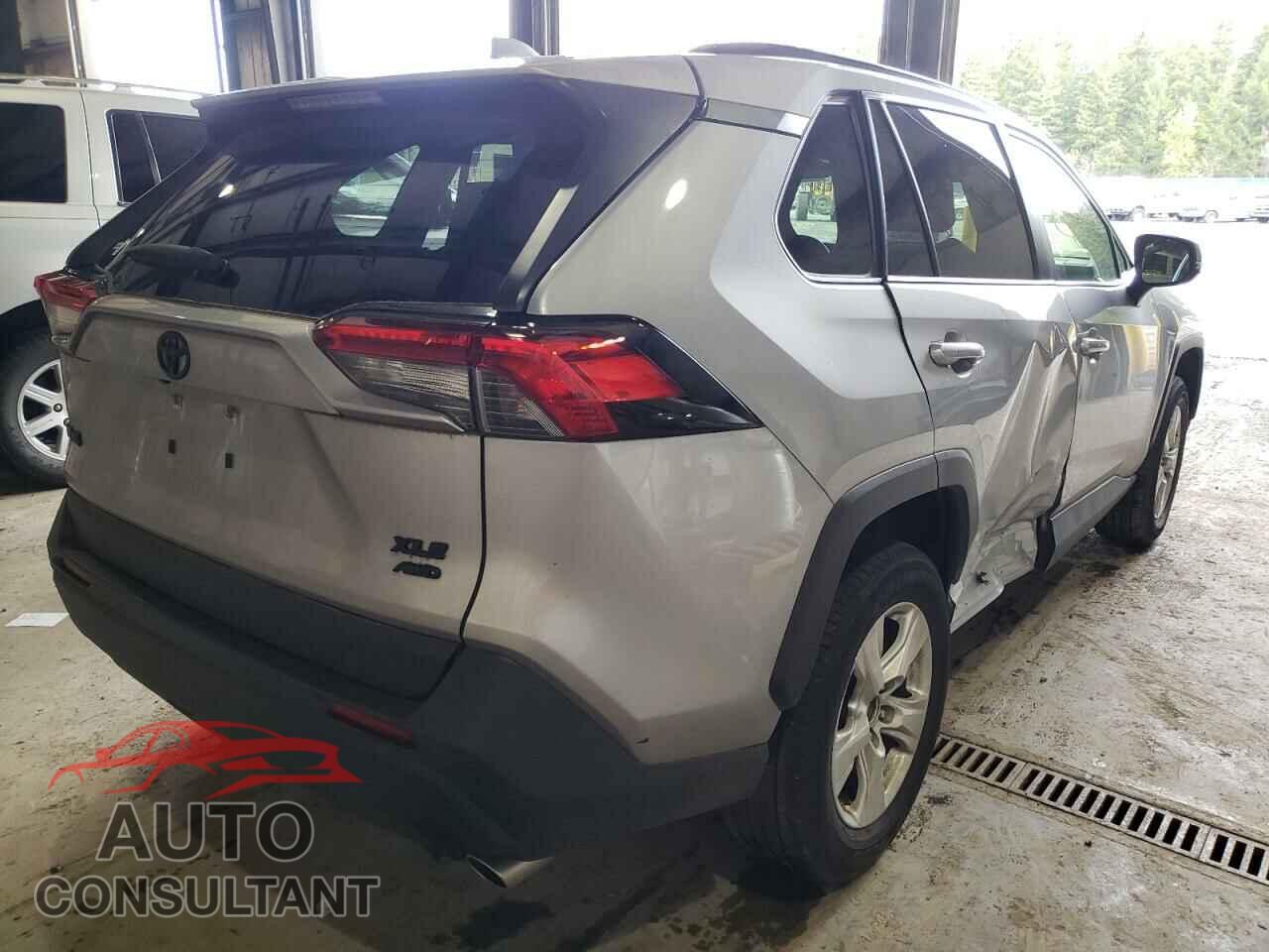 TOYOTA RAV4 2019 - JTMP1RFV3KD028406