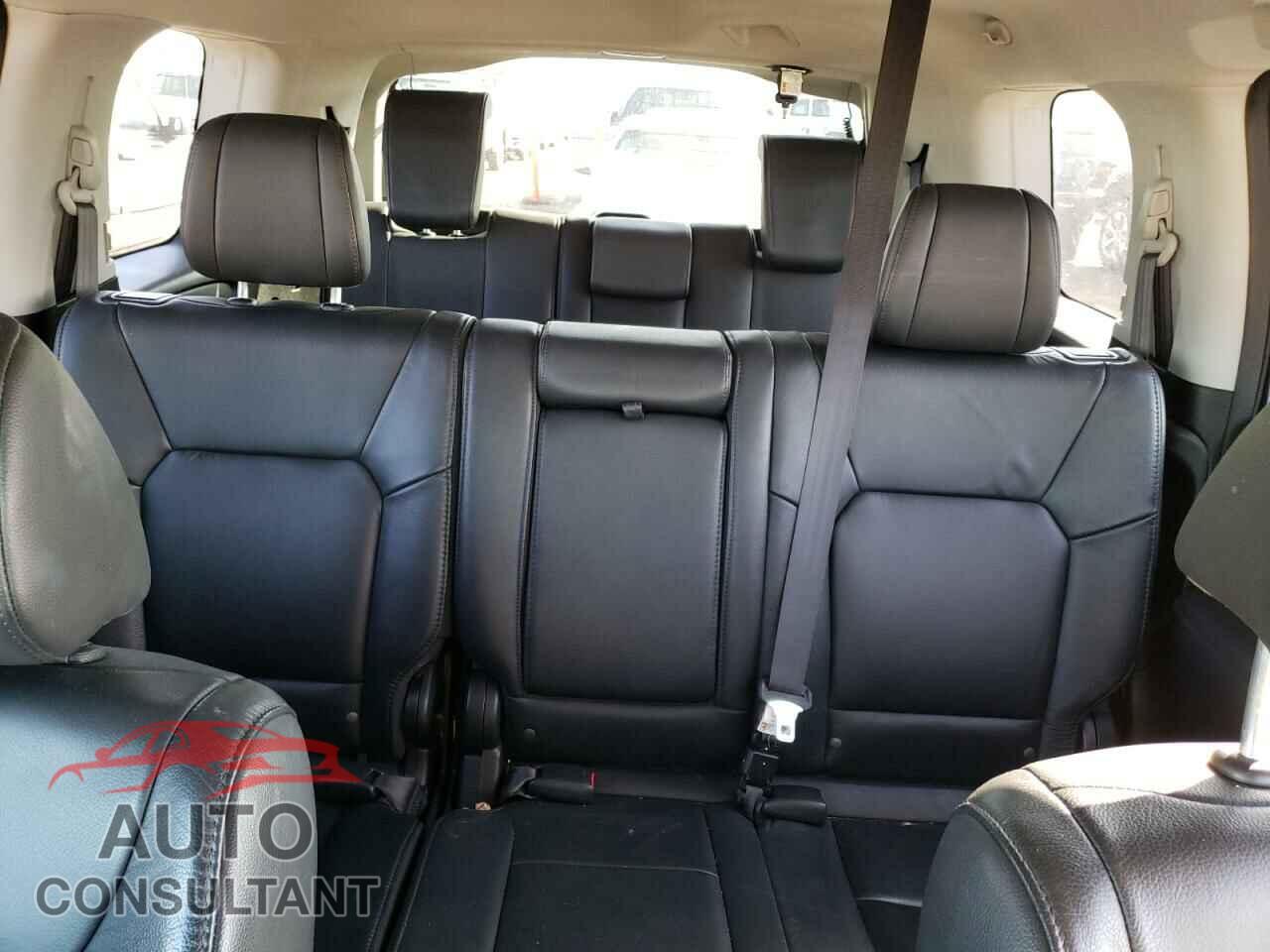 HONDA PILOT 2015 - 5FNYF4H54FB028242