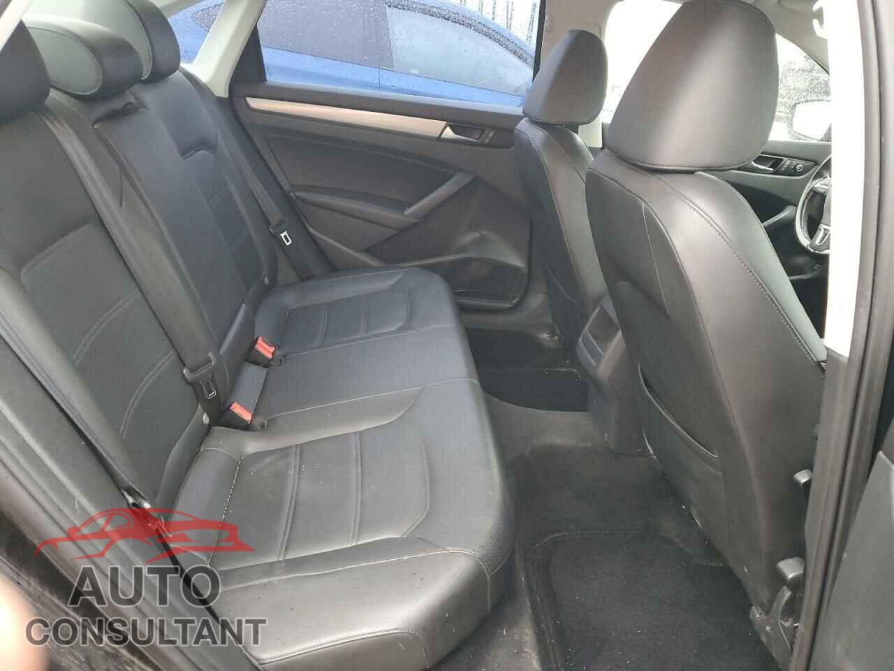 VOLKSWAGEN PASSAT 2014 - 1VWAH7A31EC001899