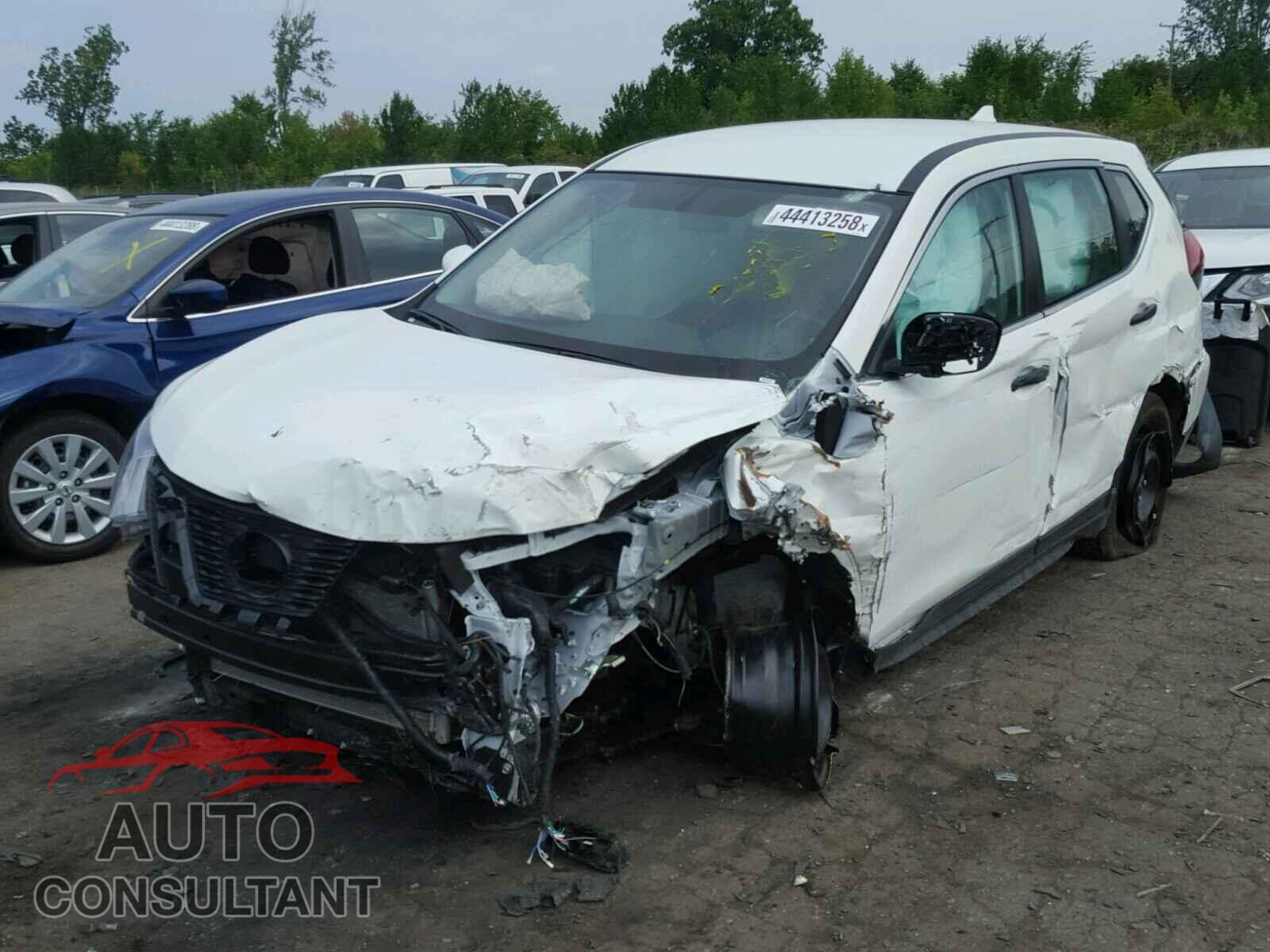 NISSAN ROGUE S 2018 - KNMAT2MVXJP536718