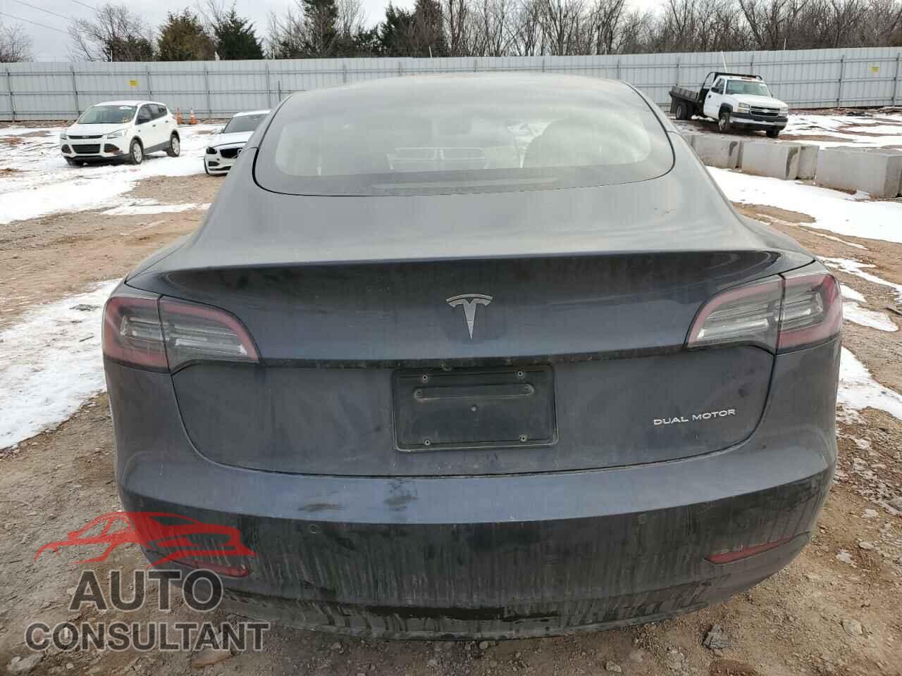 TESLA MODEL 3 2021 - 5YJ3E1EB2MF065535