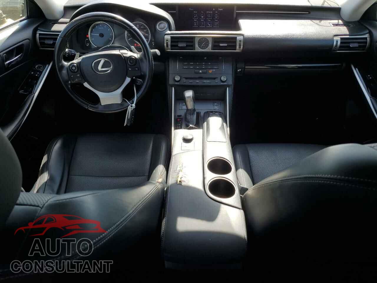 LEXUS IS 2016 - JTHBA1D21G5033060