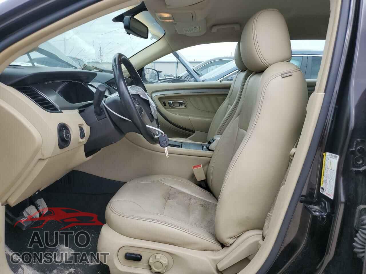 FORD TAURUS 2013 - 1FAHP2E82DG174843