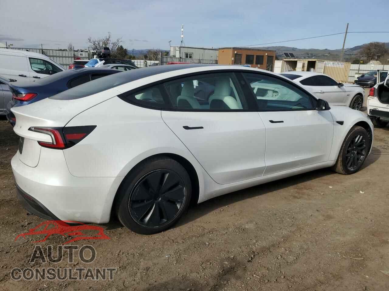 TESLA MODEL 3 2024 - 5YJ3E1EA6RF863762