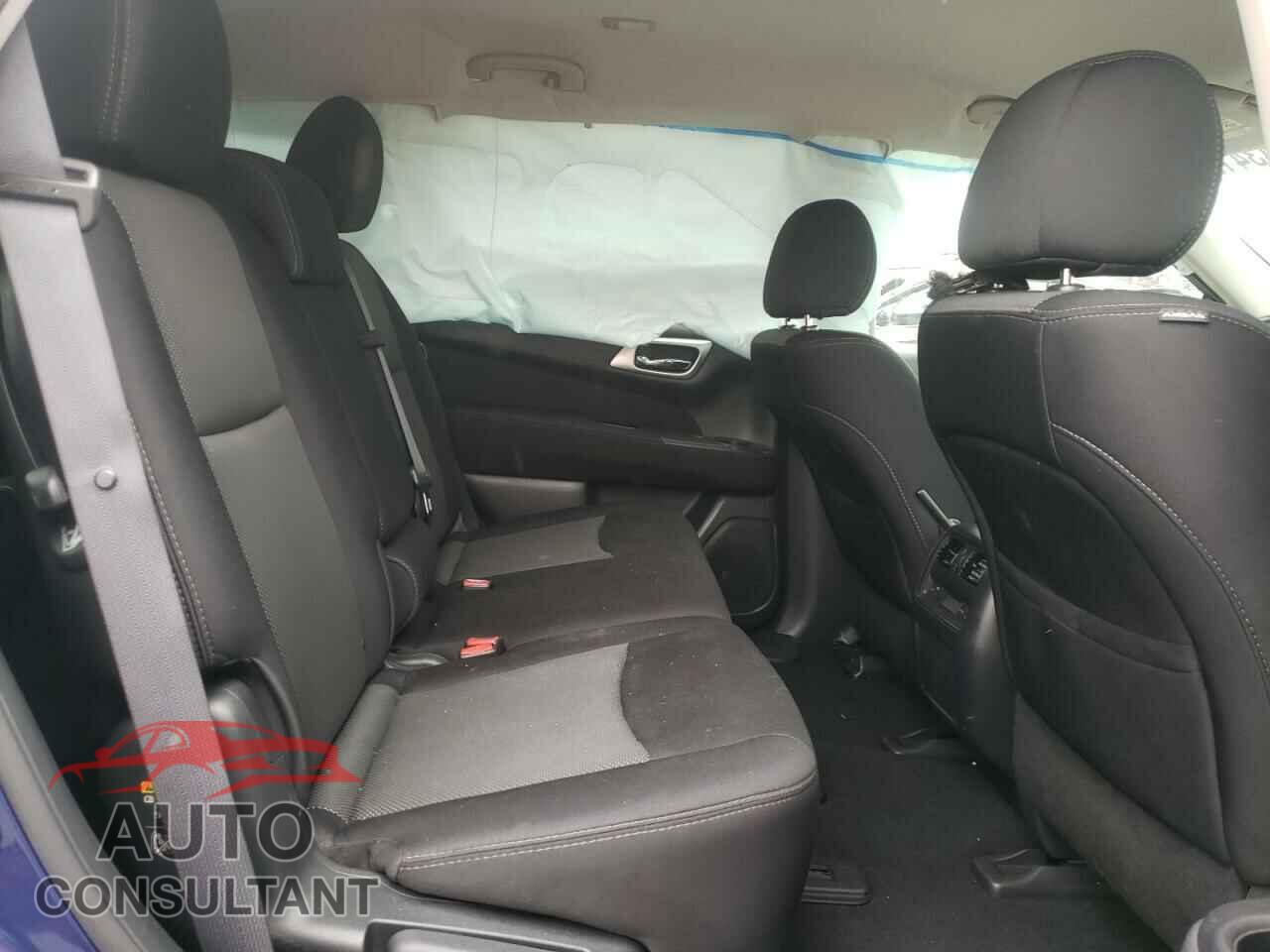 NISSAN PATHFINDER 2017 - 5N1DR2MM4HC661472
