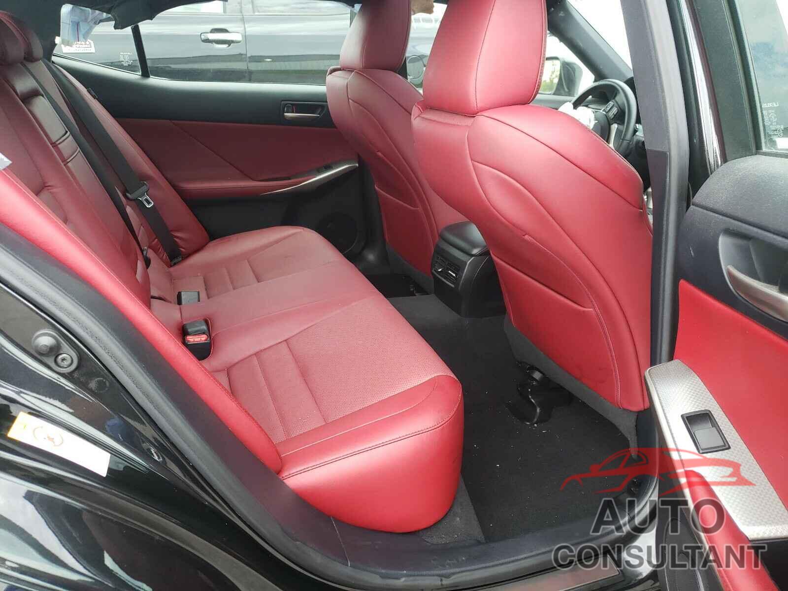 LEXUS IS 2018 - JTHC81D28J5030941