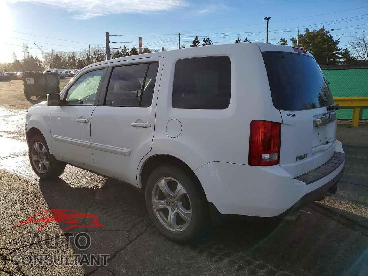 HONDA PILOT 2015 - 5FNYF4H55FB033384
