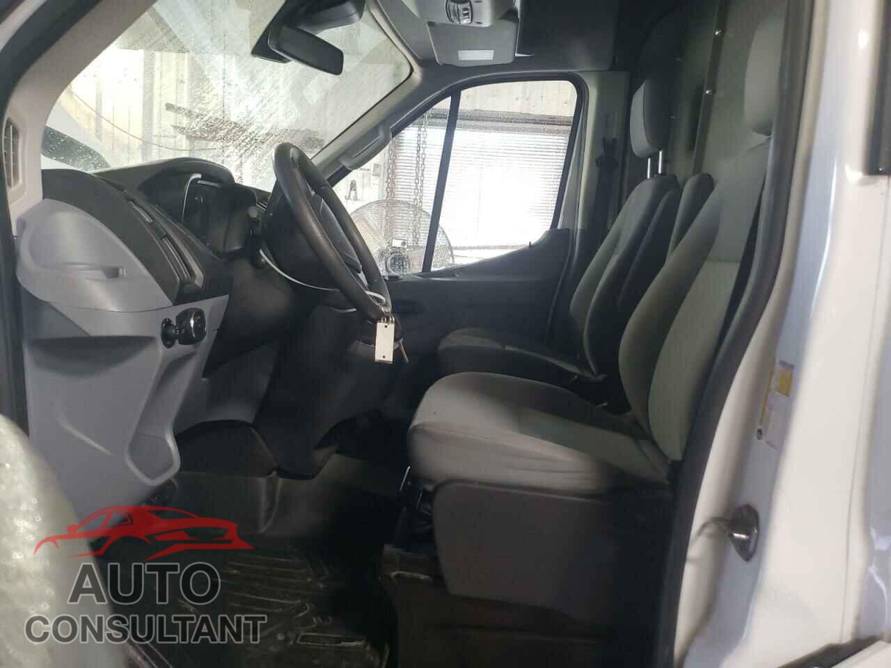 FORD TRANSIT 2017 - 1FTYR2XM4HKB53168