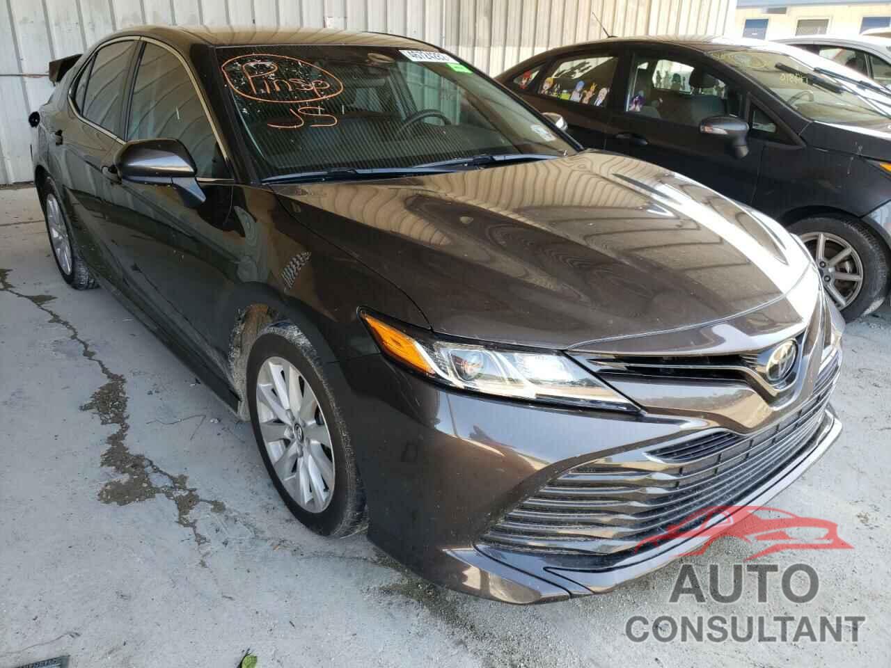 TOYOTA CAMRY 2018 - 4T1B11HK3JU605928