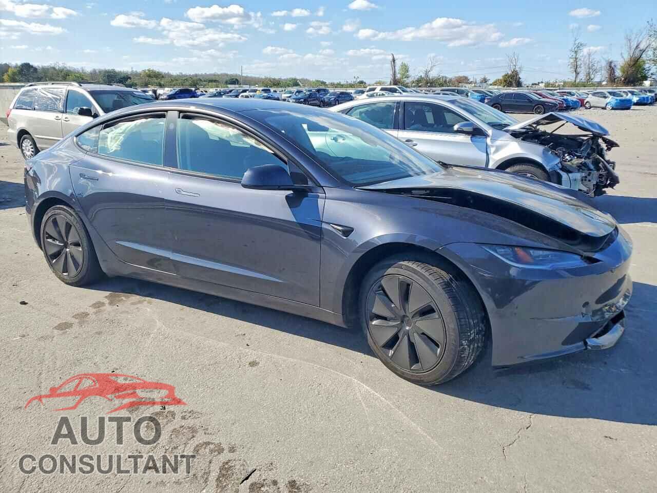 TESLA MODEL 3 2025 - 5YJ3E1EA2SF904135
