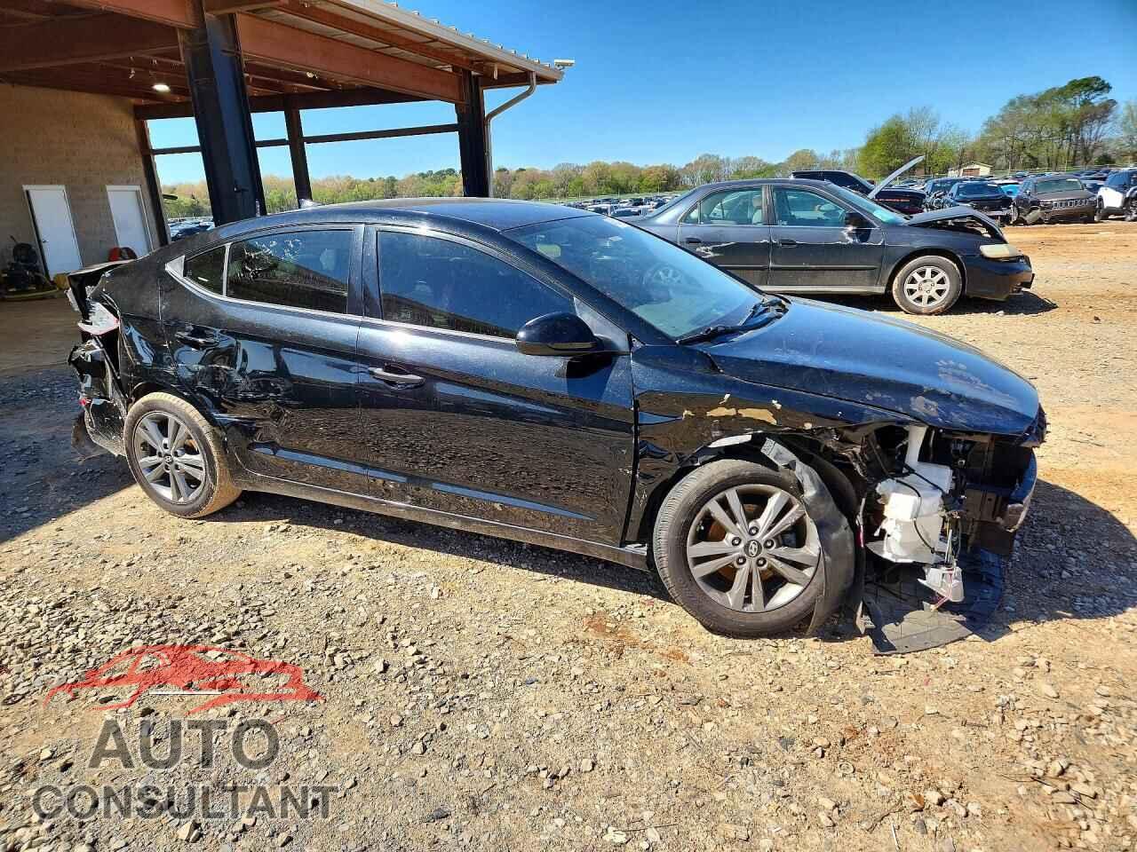 HYUNDAI ELANTRA 2018 - 5NPD84LF3JH303473