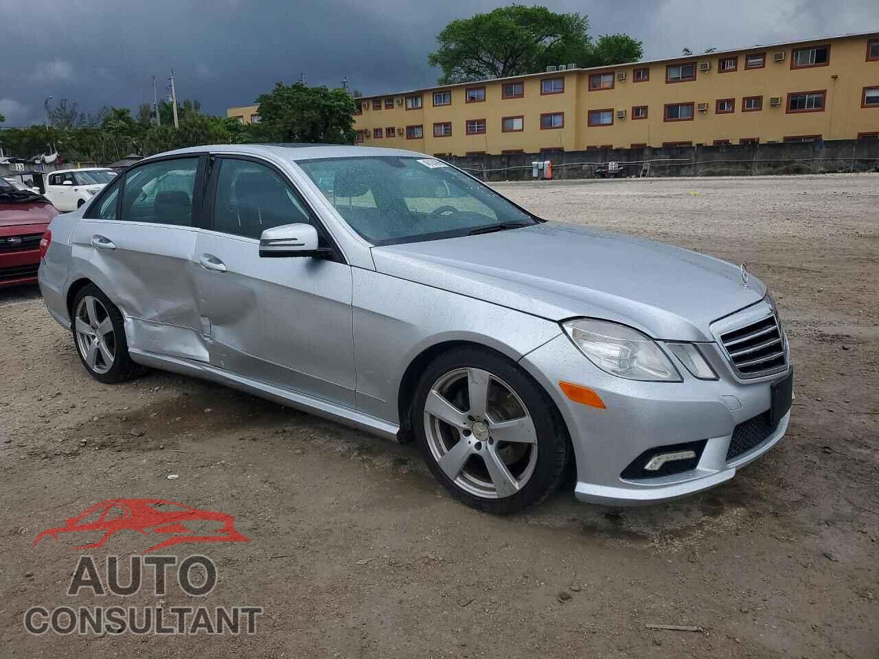 MERCEDES-BENZ E-CLASS 2011 - WDDHF8HB6BA481669