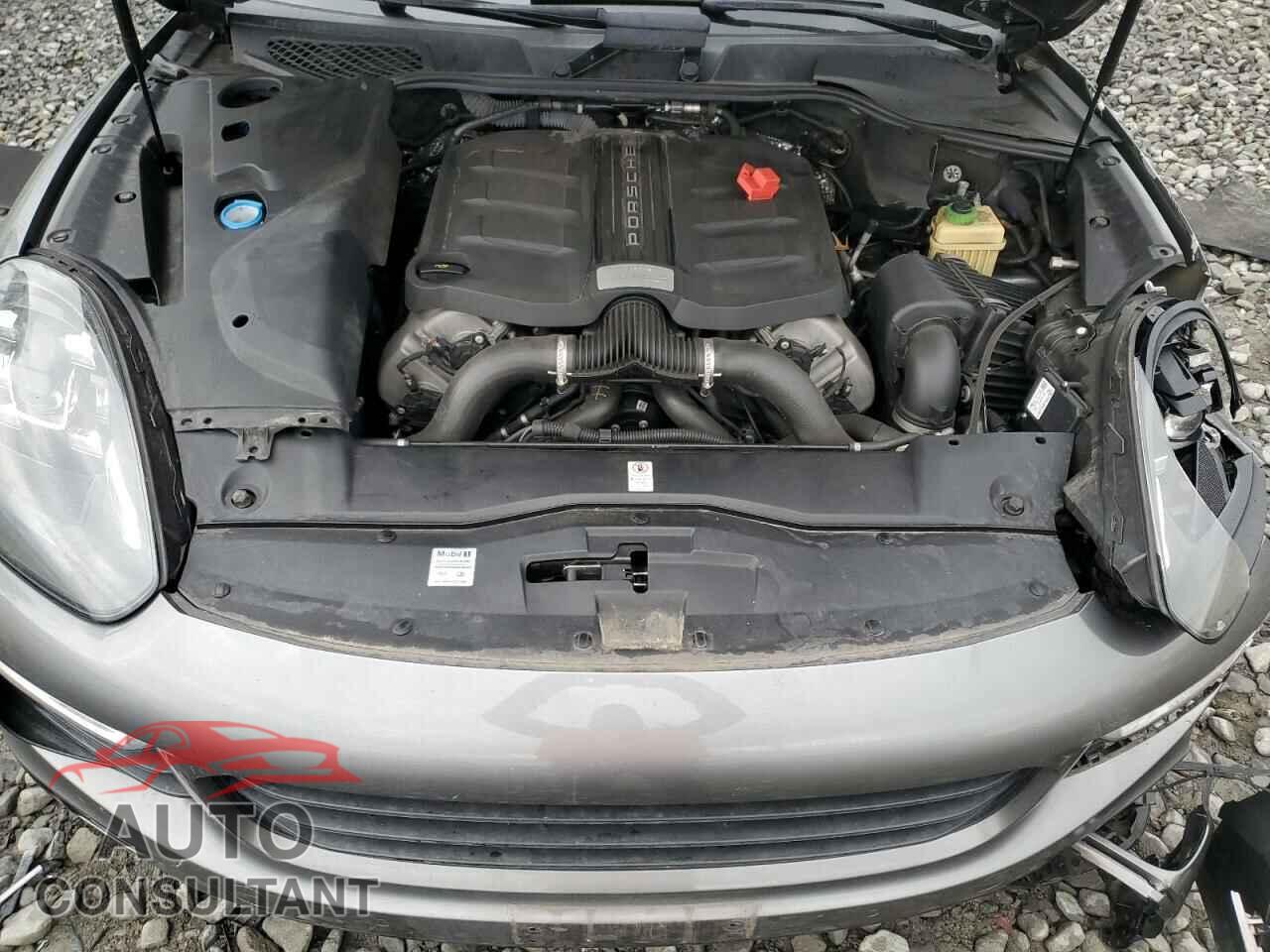 PORSCHE CAYENNE 2017 - WP1AB2A26HLA50260