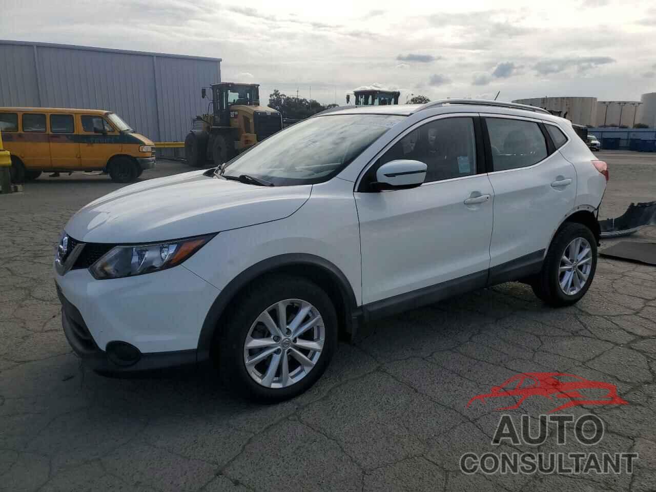 NISSAN ROGUE 2017 - JN1BJ1CP5HW003010