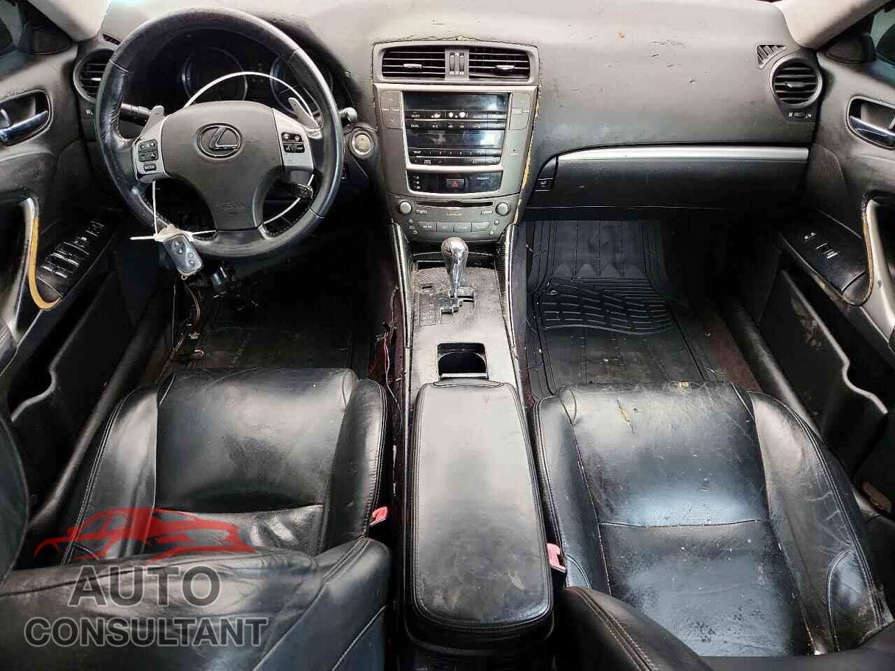 LEXUS IS 2011 - JTHBF5C24B5141949