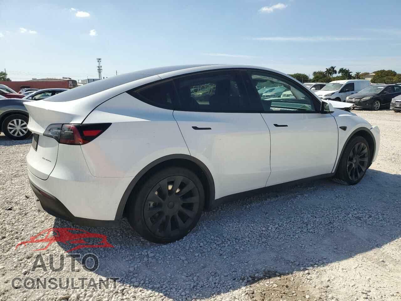 TESLA MODEL Y 2023 - 7SAYGAEE9PF856484