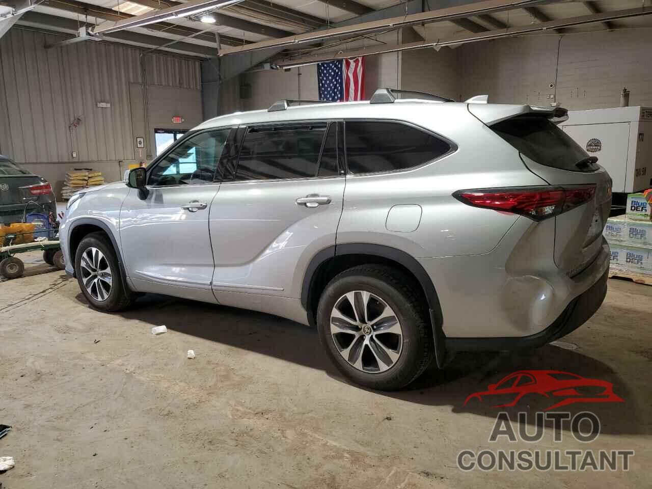 TOYOTA HIGHLANDER 2022 - 5TDHZRBH8NS164424