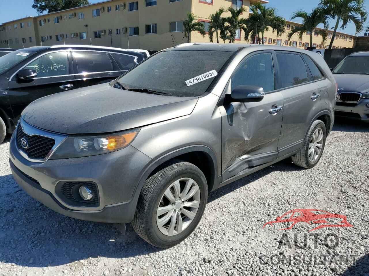 KIA SORENTO 2011 - 5XYKU4A15BG146807