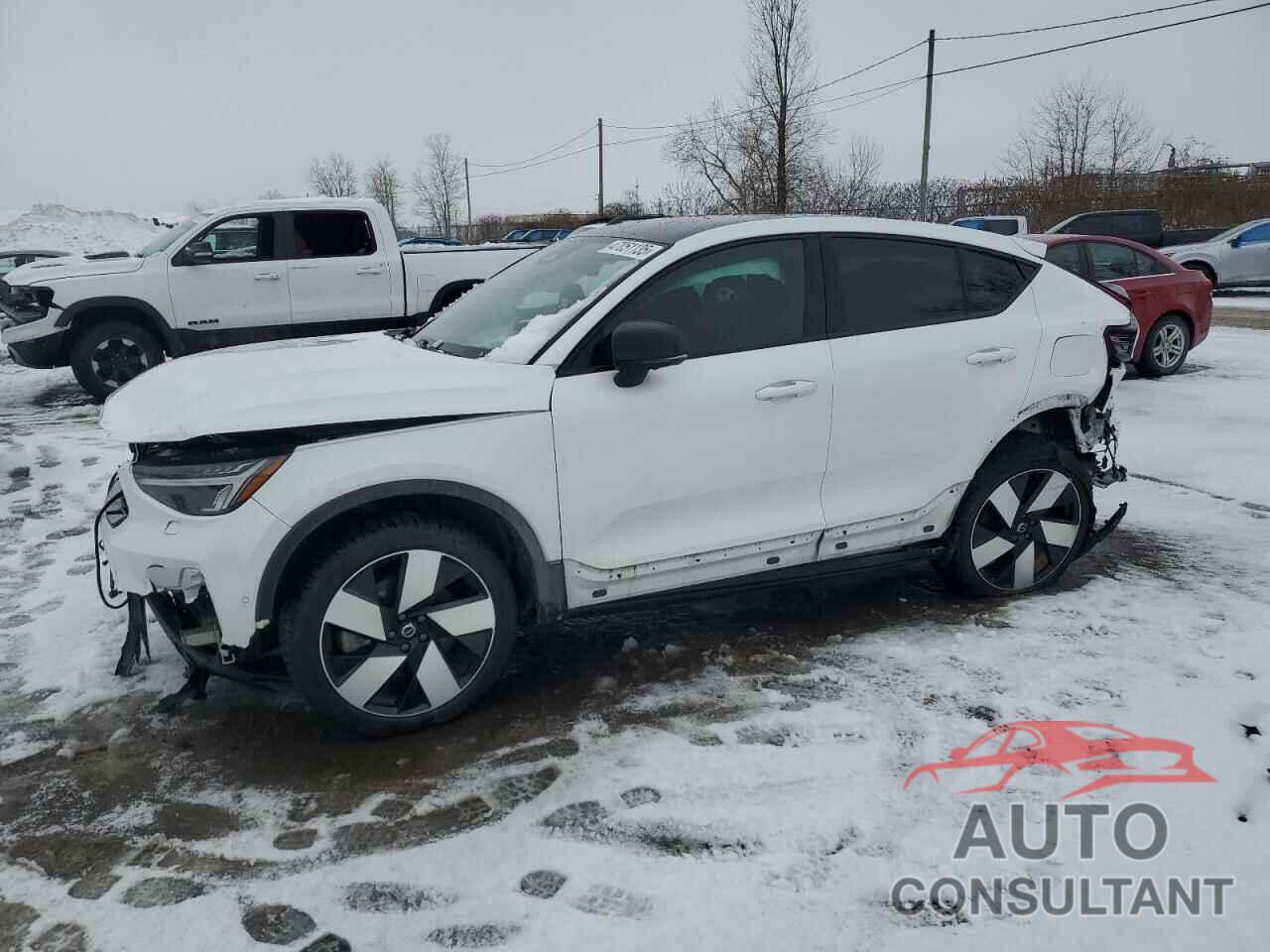 VOLVO C40 RECHAR 2023 - YV4ED3GL8P2056789