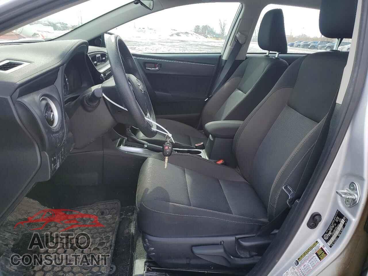 TOYOTA COROLLA 2017 - 2T1BURHE8HC868203
