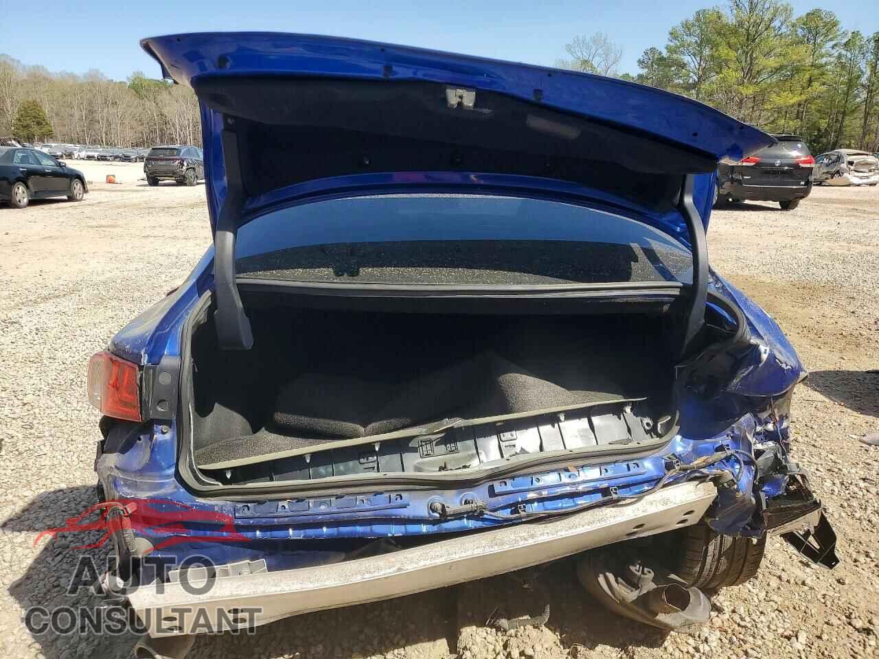 LEXUS IS 2016 - JTHBA1D22G5017031