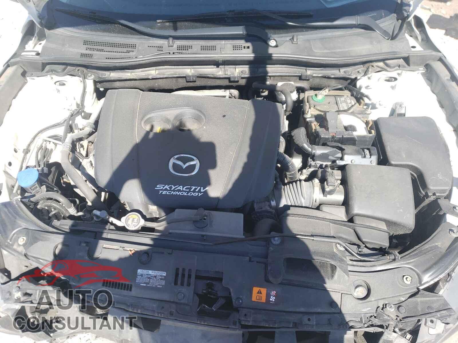 MAZDA 3 2017 - 3MZBN1V79HM123792
