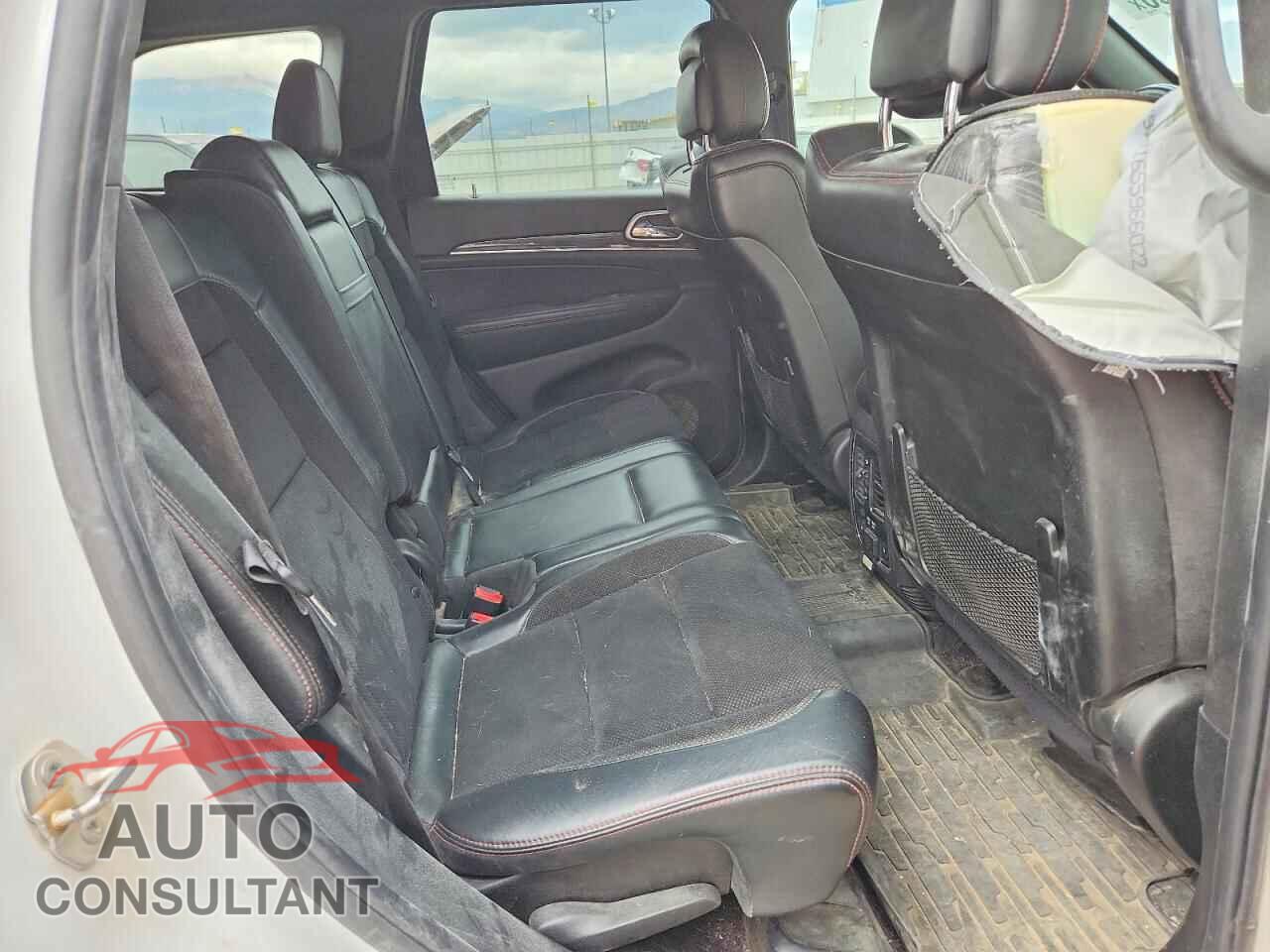 JEEP CHEROKEE 2018 - 1C4RJFLG0JC303473