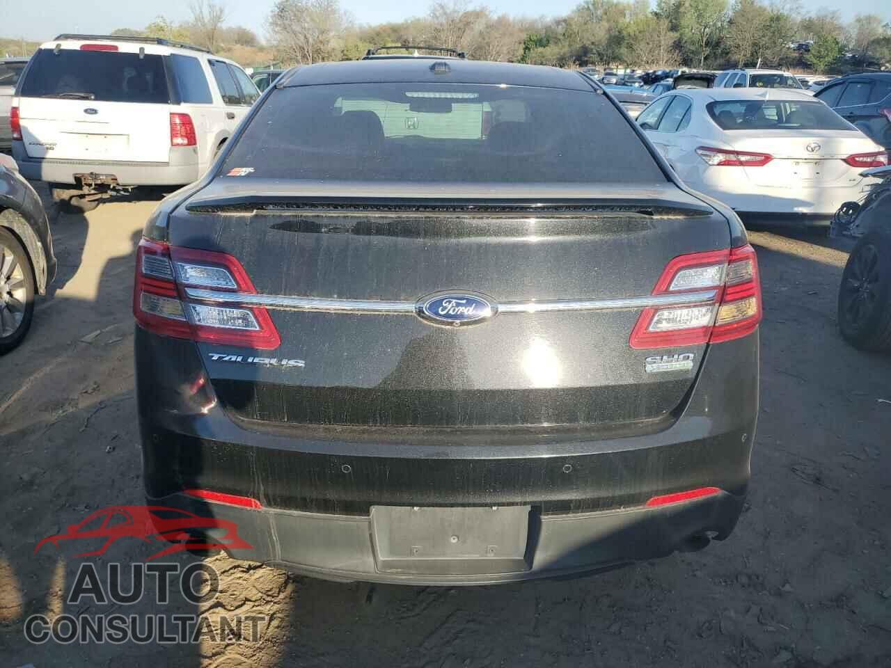 FORD TAURUS 2015 - 1FAHP2KTXFG111002