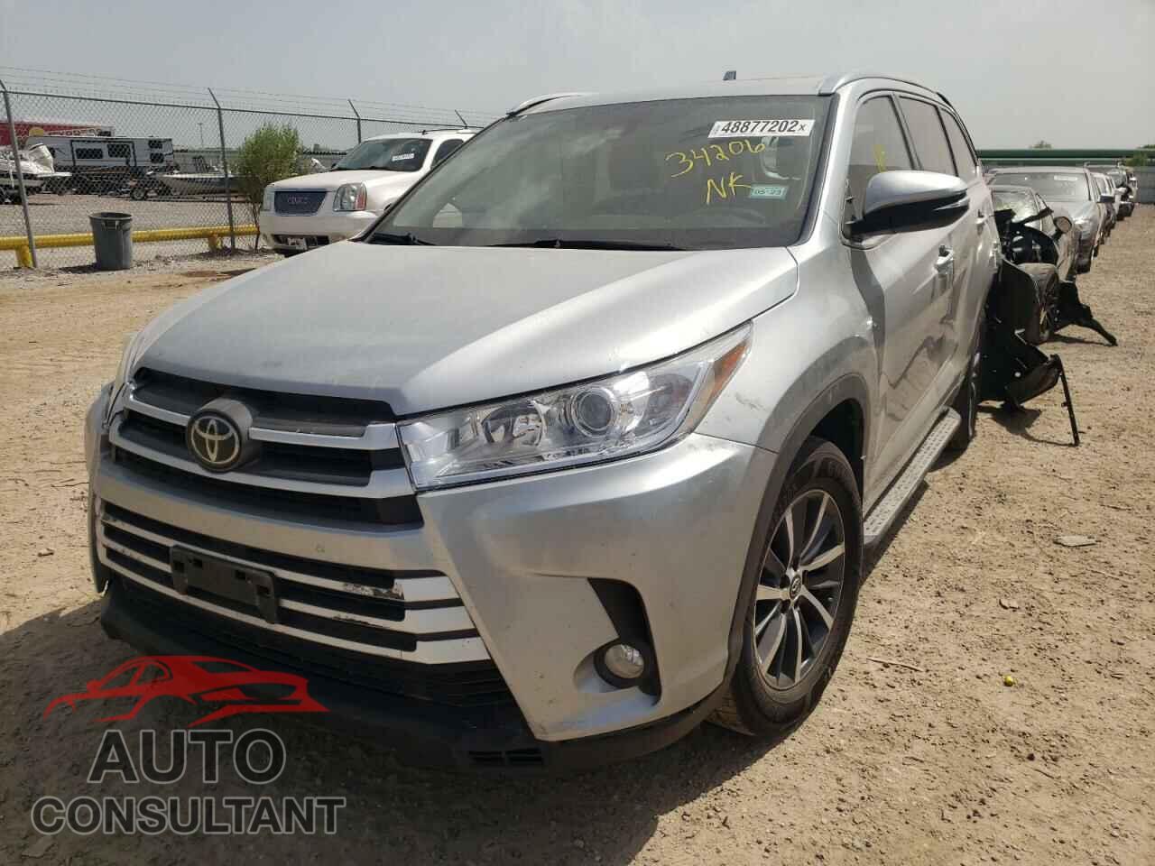 TOYOTA HIGHLANDER 2018 - 5TDKZRFH8JS538587