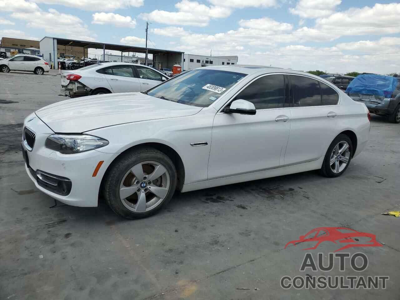 BMW 5 SERIES 2015 - WBA5A5C52FD513594