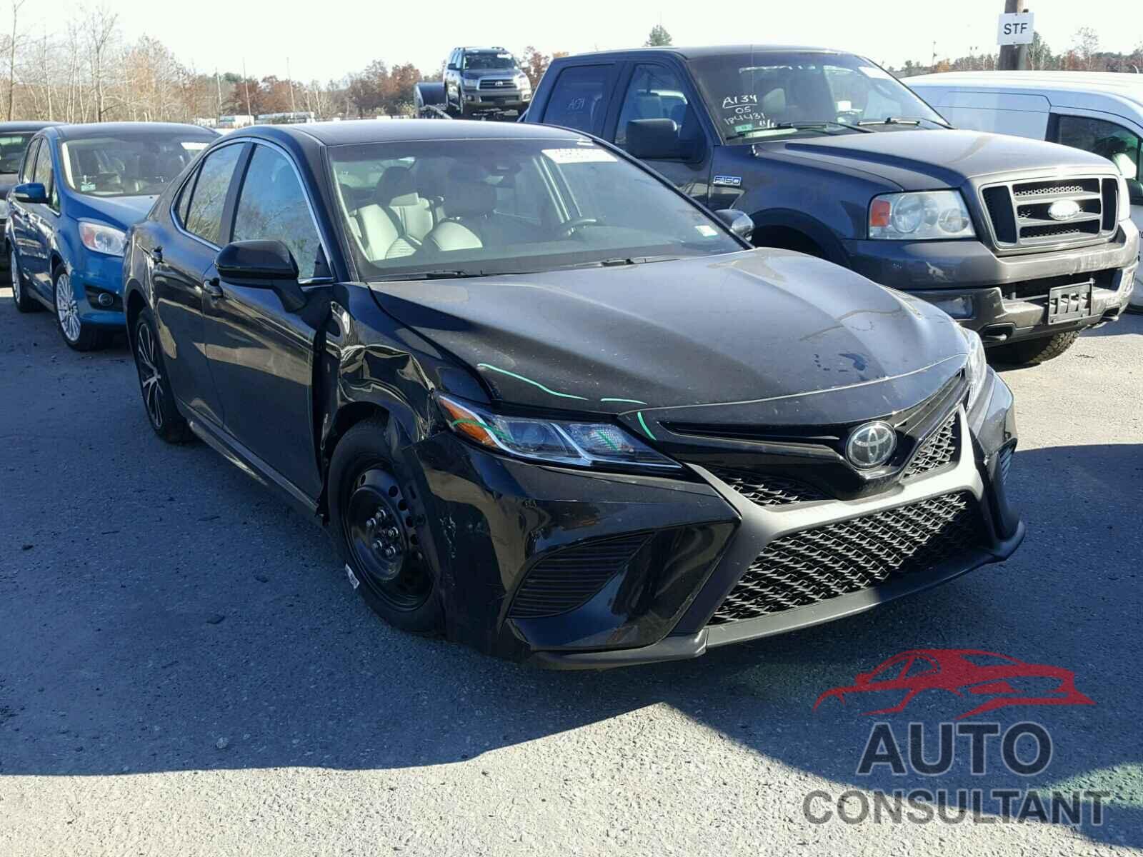 TOYOTA CAMRY 2018 - 4T1B11HKXJU582129