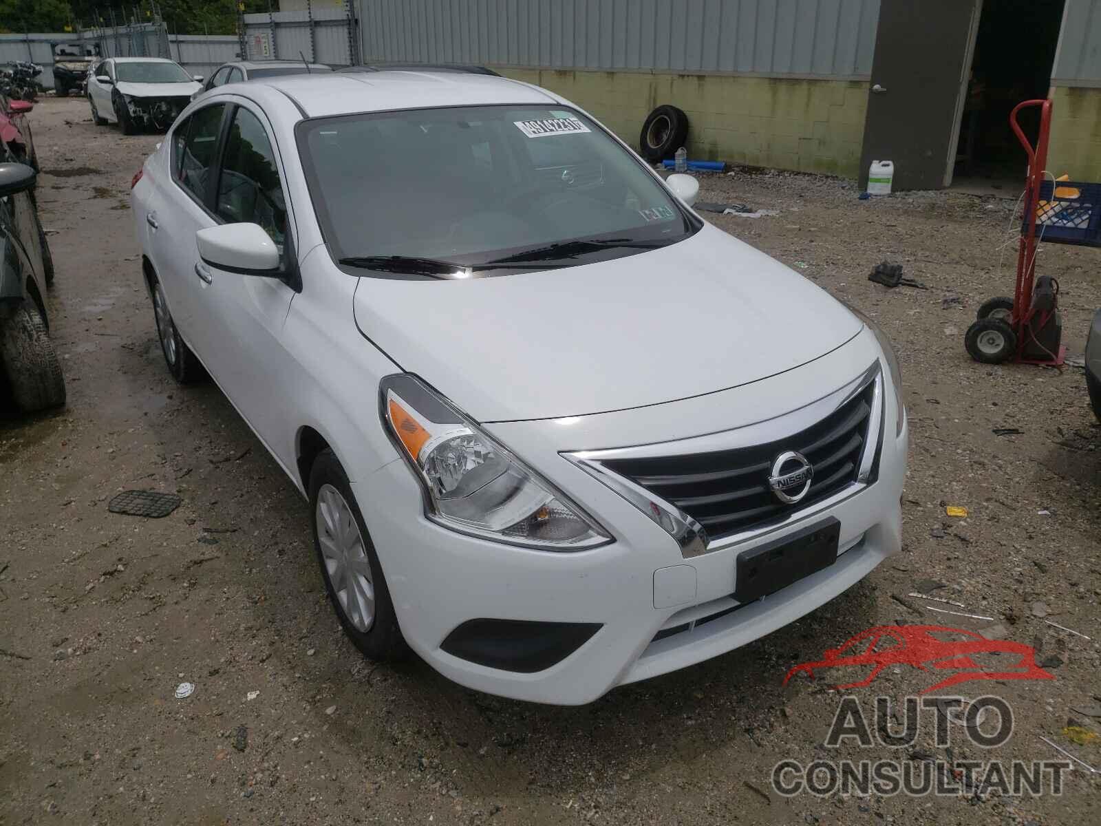 NISSAN VERSA 2018 - 3N1CN7AP7JL879443
