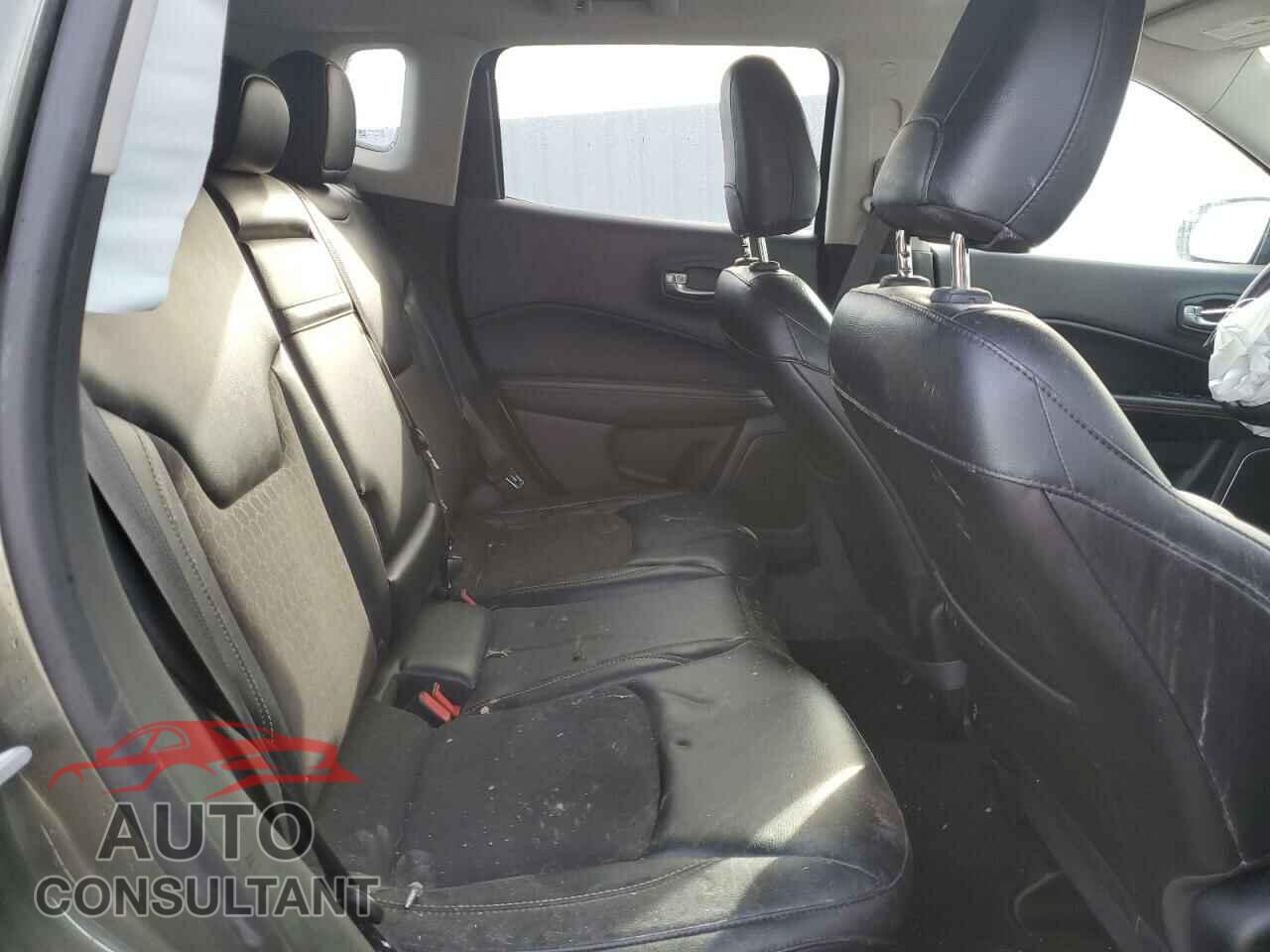 JEEP COMPASS 2018 - 3C4NJDBB4JT230752
