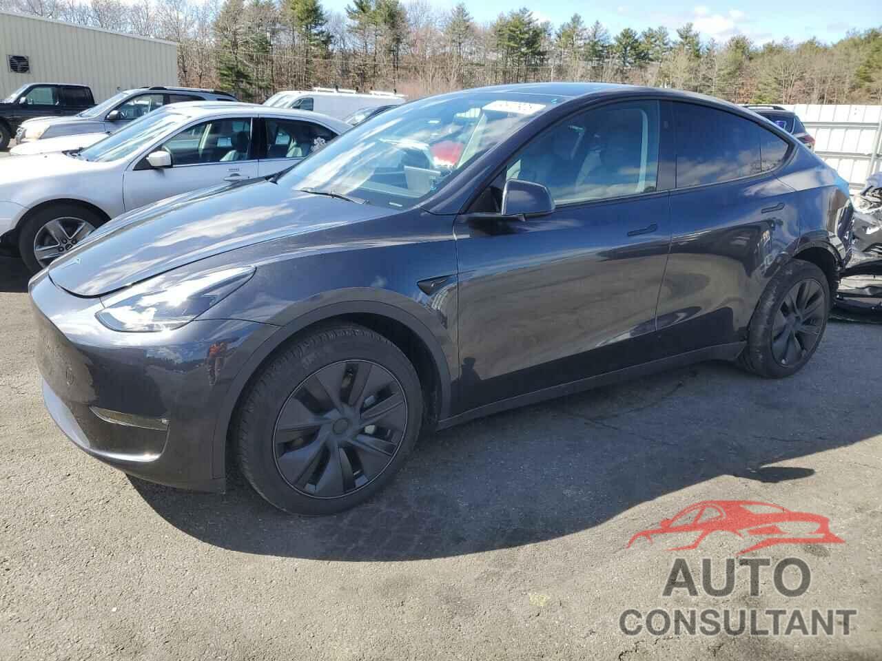 TESLA MODEL Y 2025 - 7SAYGAEE5SF263374