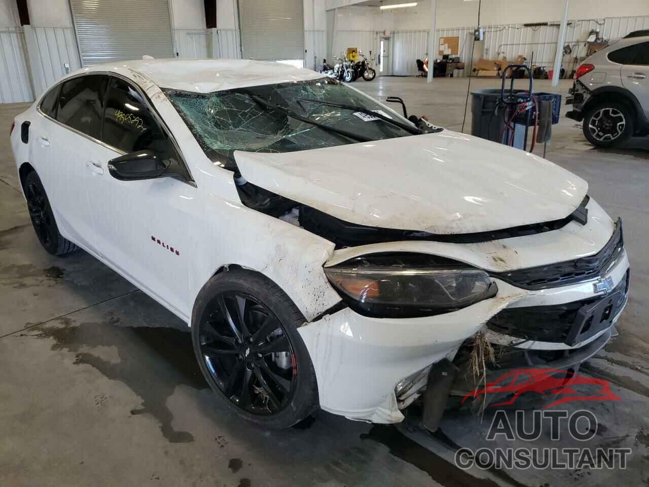 CHEVROLET MALIBU 2018 - 1G1ZD5ST8JF240789