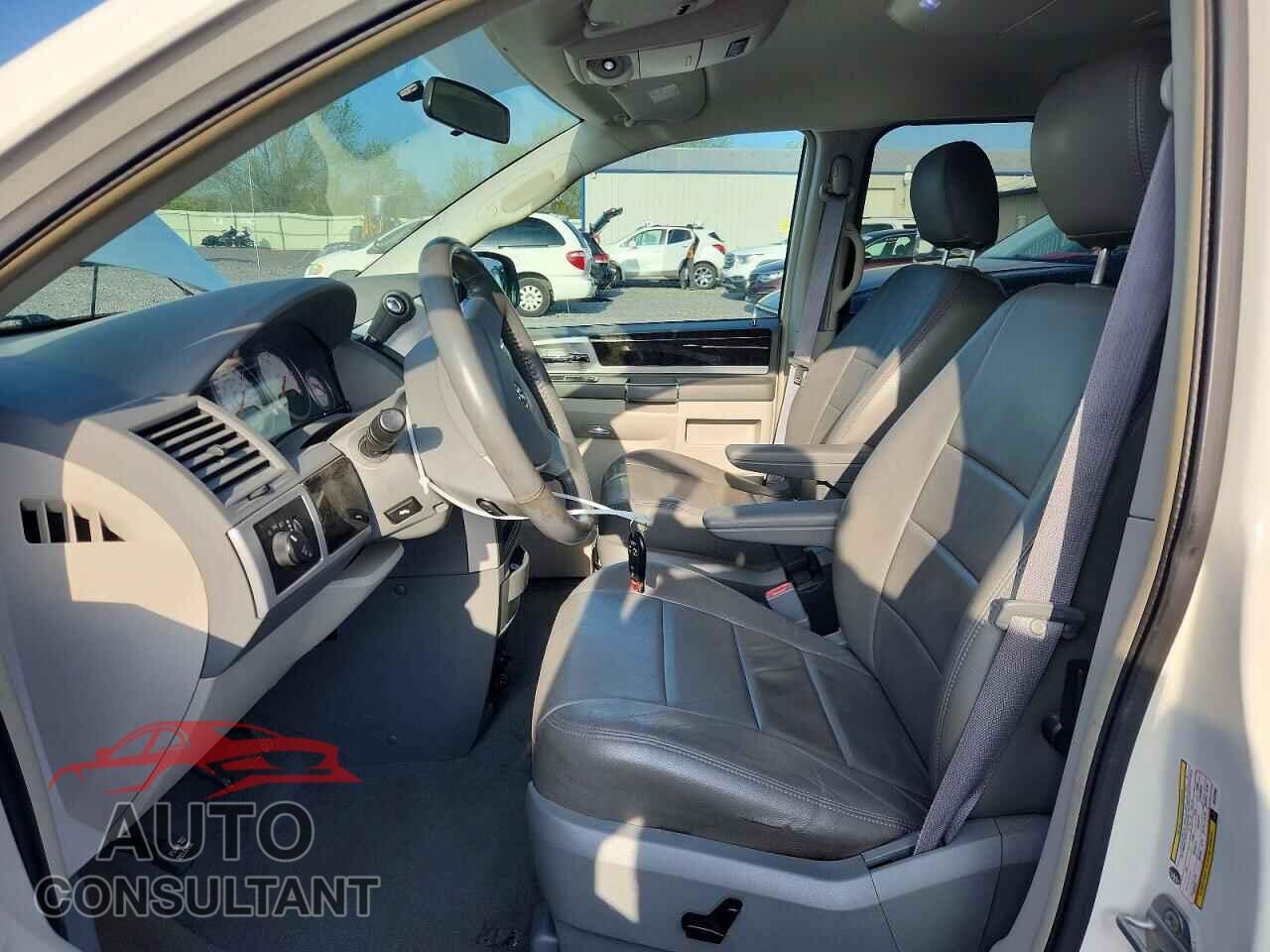 DODGE CARAVAN 2010 - 2D4RN5D11AR101566