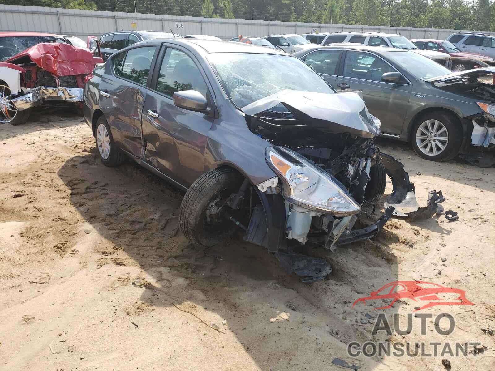 NISSAN VERSA 2017 - 3N1CN7AP6HL868945
