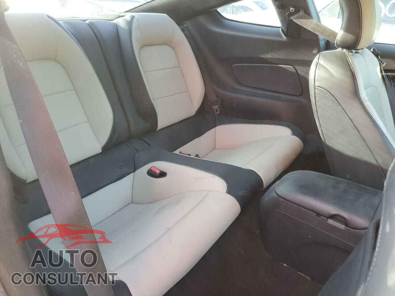 FORD MUSTANG 2017 - 1FA6P8TH2H5218600