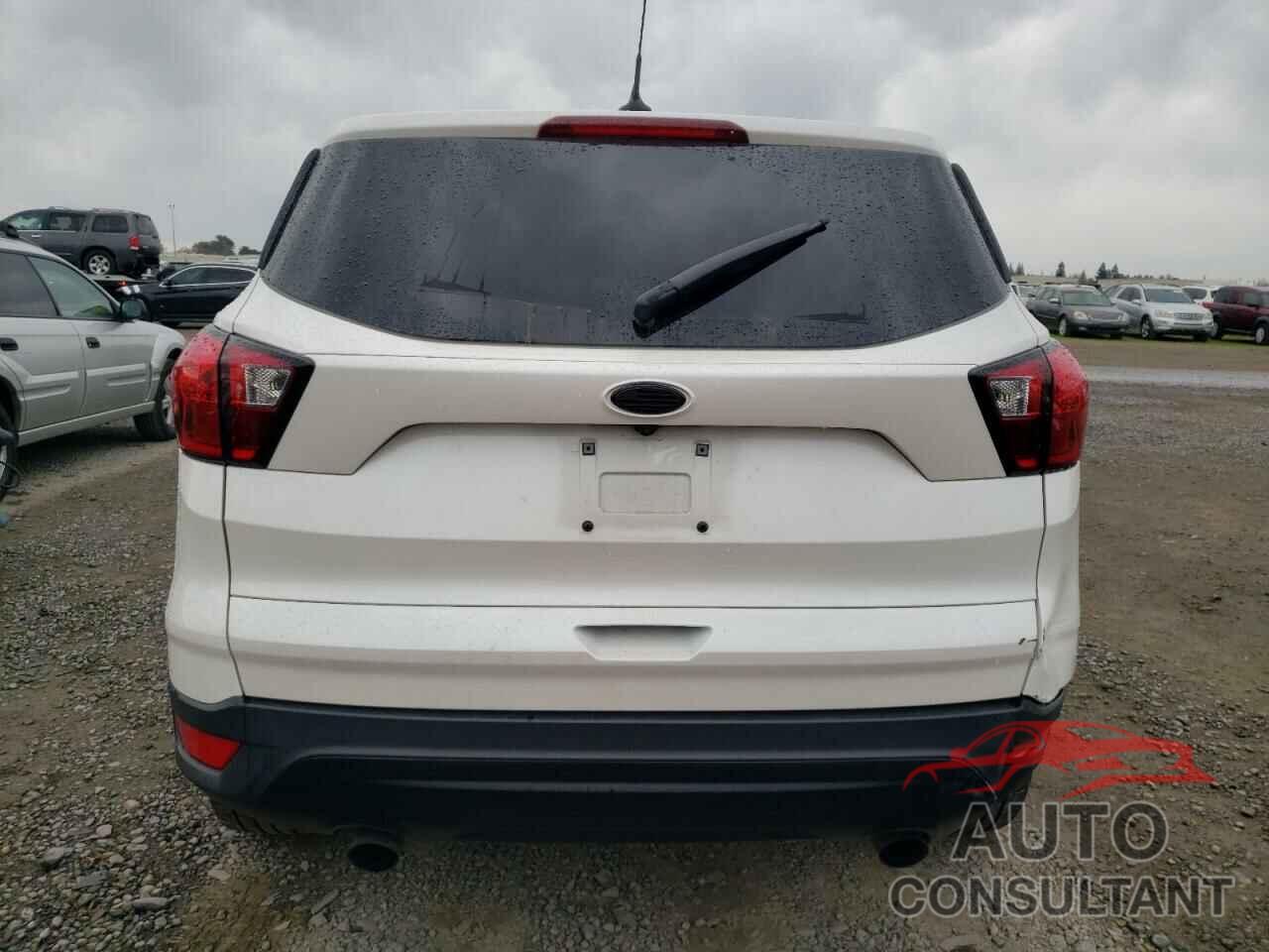 FORD ESCAPE 2019 - 1FMCU9GD4KUC28122