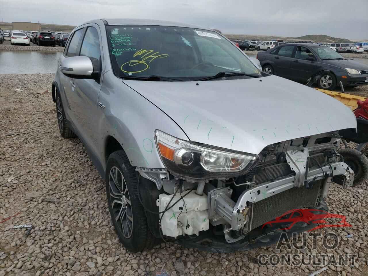 MITSUBISHI OUTLANDER 2018 - JA4AR3AW9JU013591