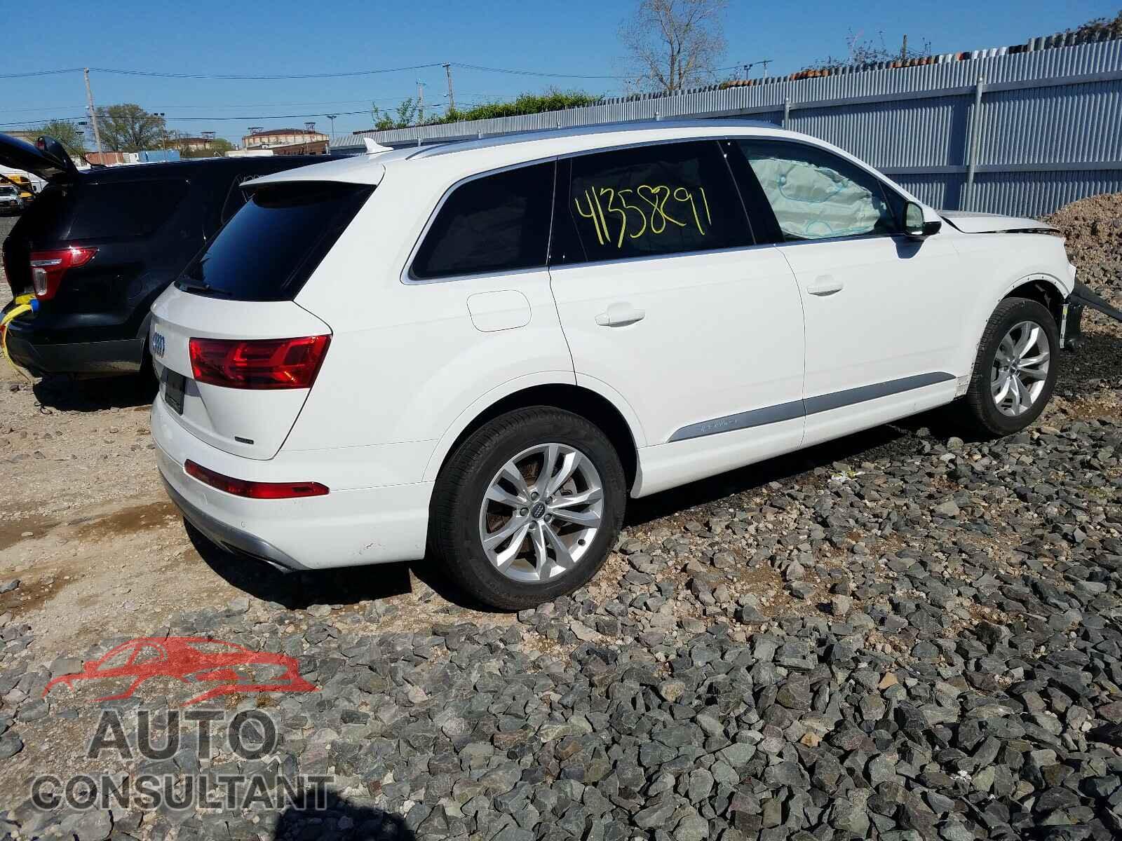 AUDI Q7 2019 - WA1AAAF71KD030657