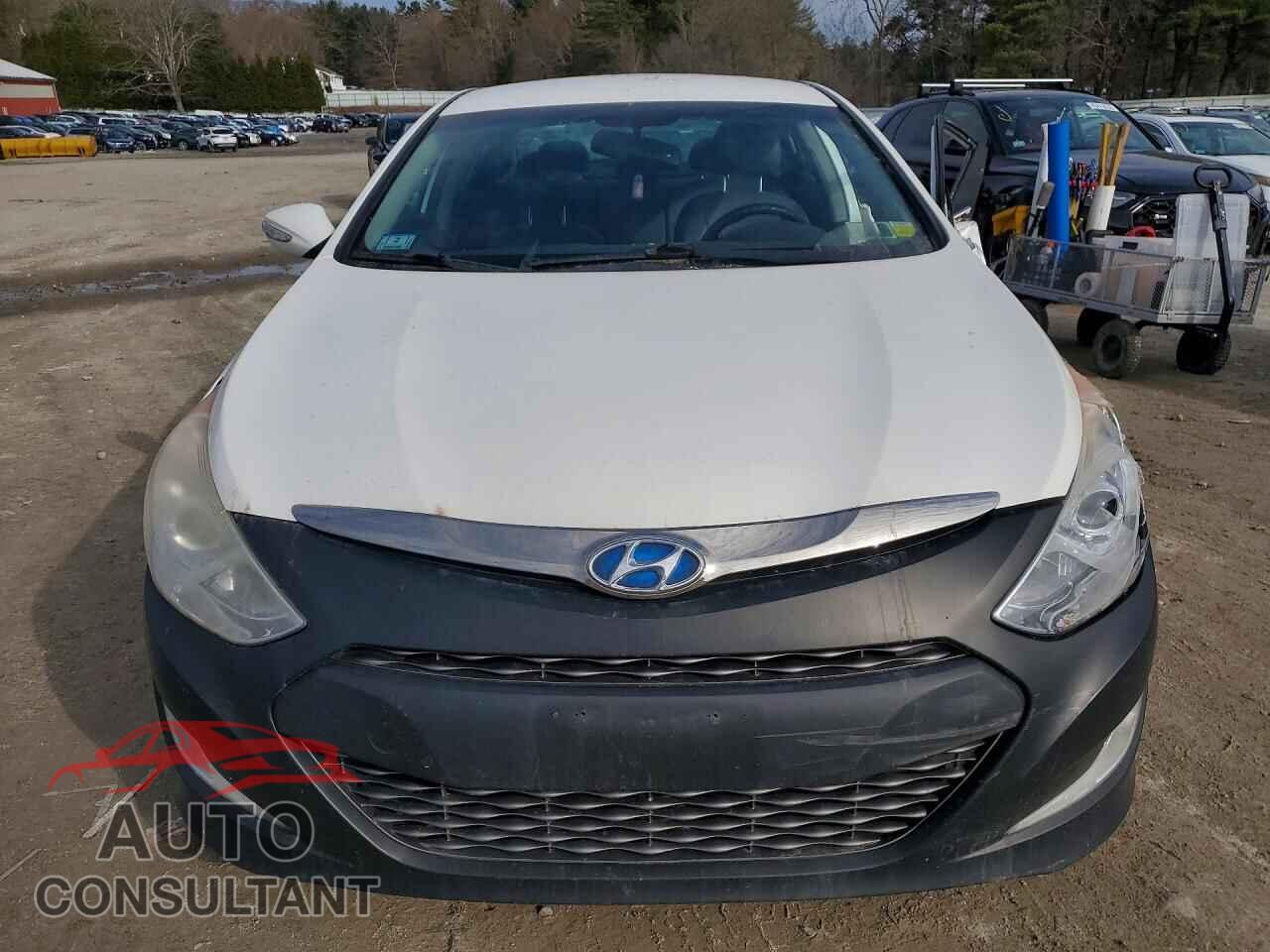 HYUNDAI SONATA 2013 - KMHEC4A47DA086036