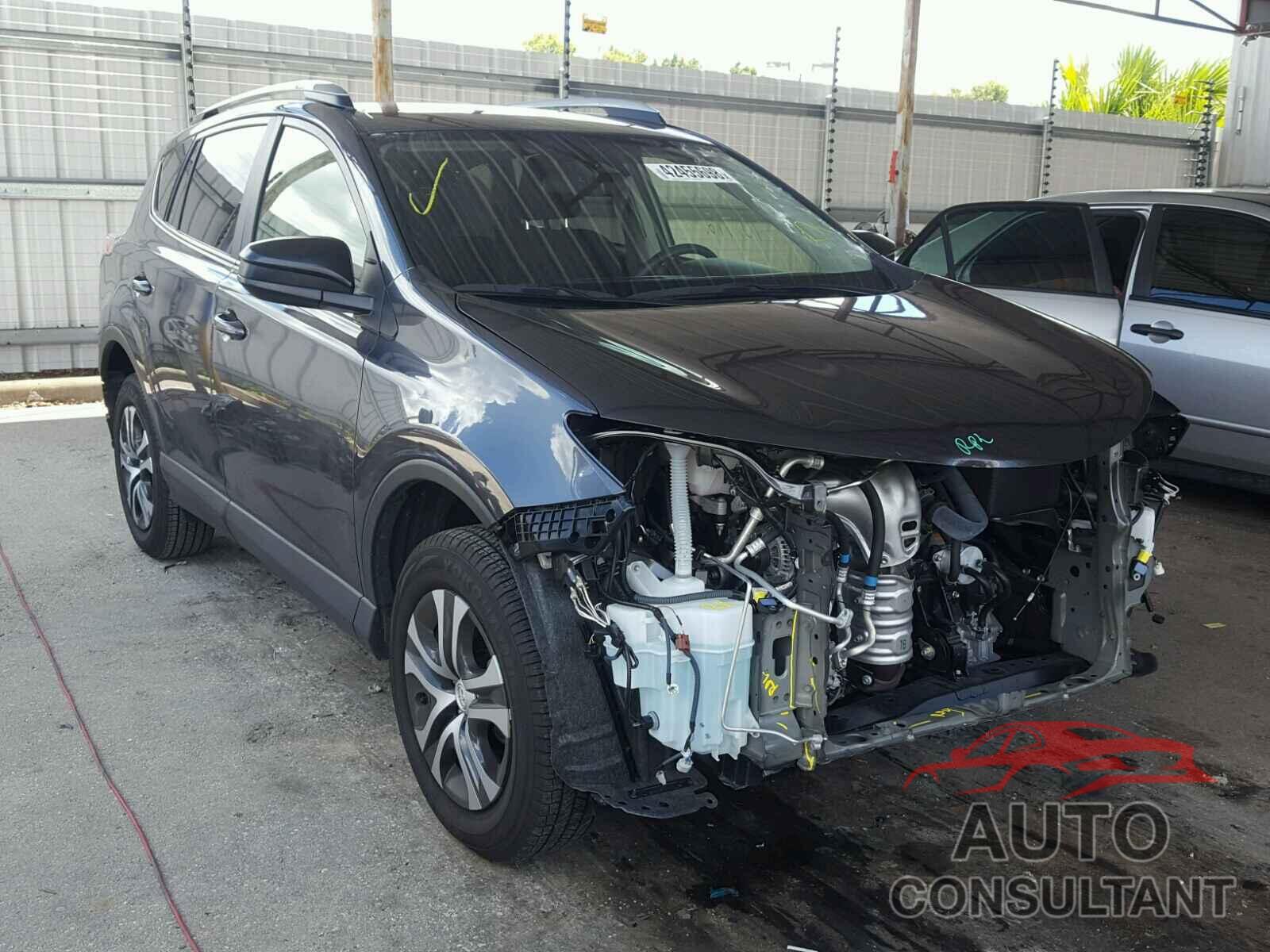 TOYOTA RAV4 LE 2017 - JTMZFREV9HJ706369