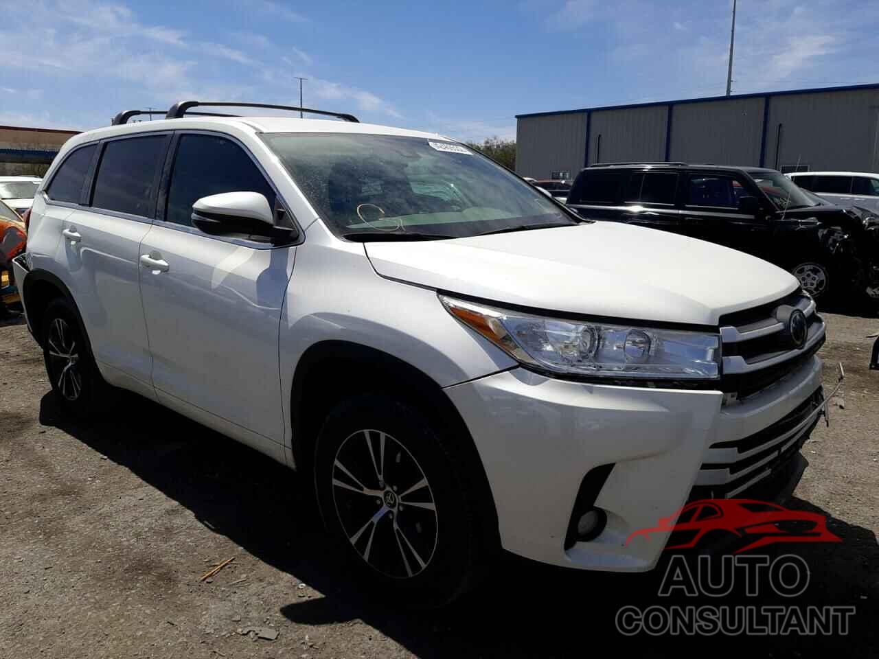 TOYOTA HIGHLANDER 2018 - 5TDZZRFH9JS256442