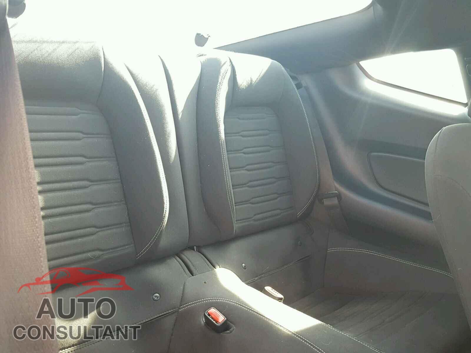 FORD MUSTANG 2015 - 1FA6P8CF5F5411724