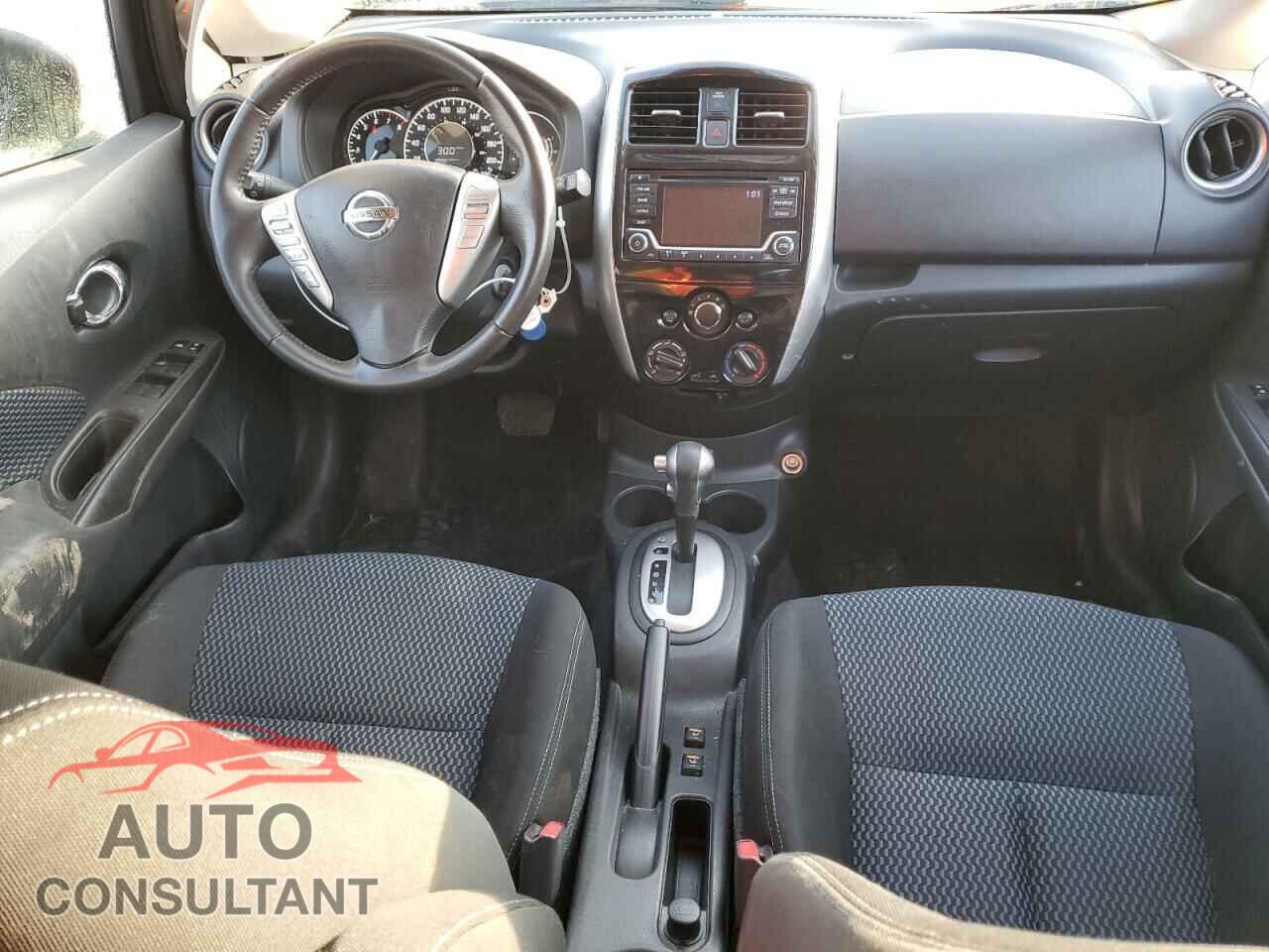 NISSAN VERSA 2017 - 3N1CE2CP5HL379355