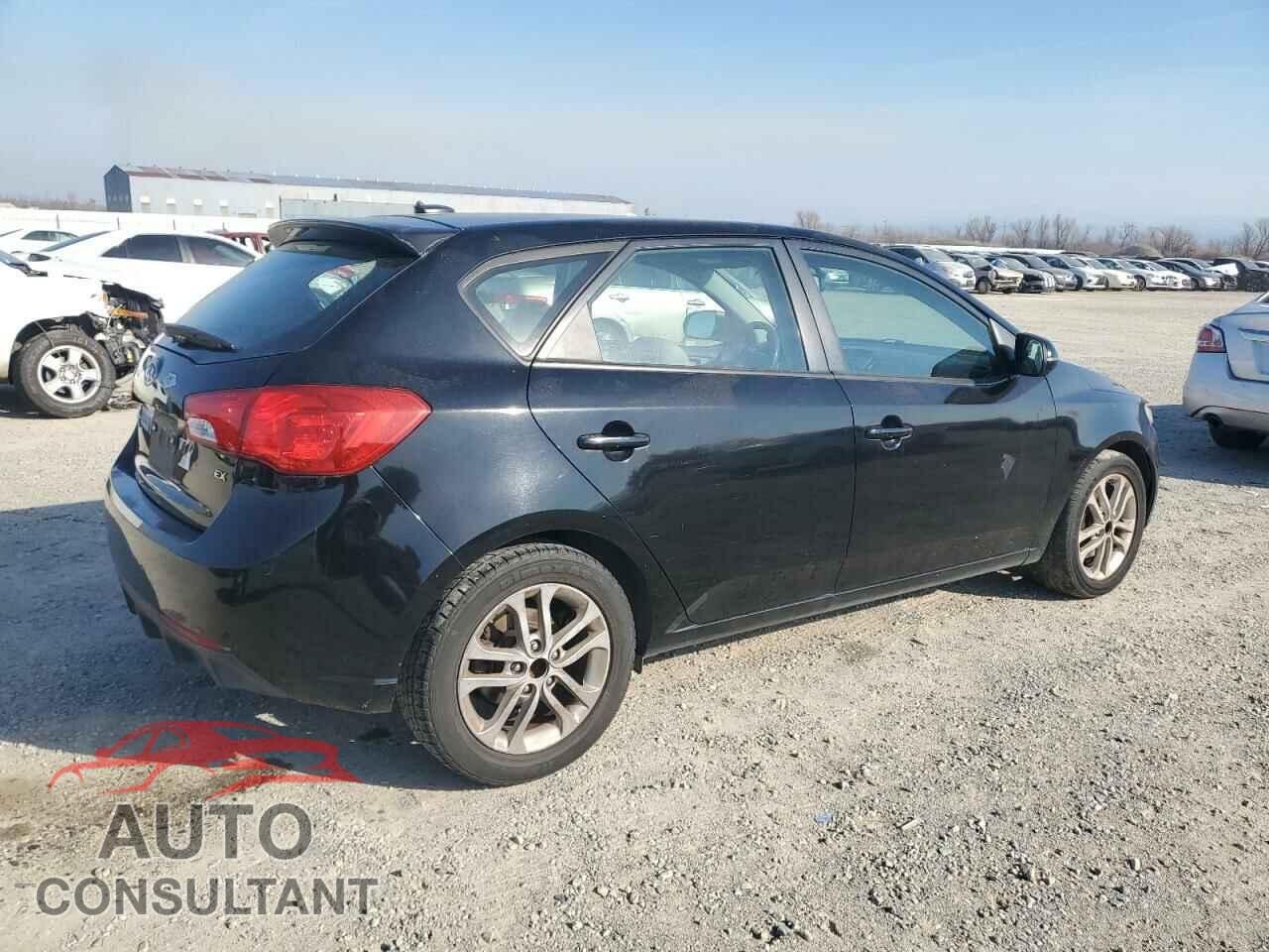 KIA FORTE 2011 - KNAFU5A21B5453610