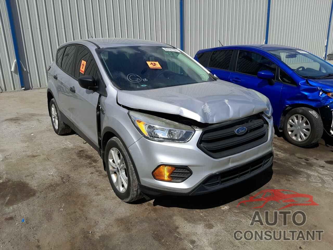 FORD ESCAPE 2017 - 1FMCU0F78HUC60605