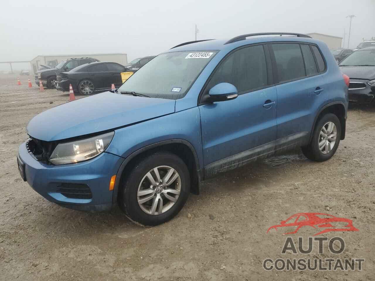 VOLKSWAGEN TIGUAN 2017 - WVGBV7AX0HK022770