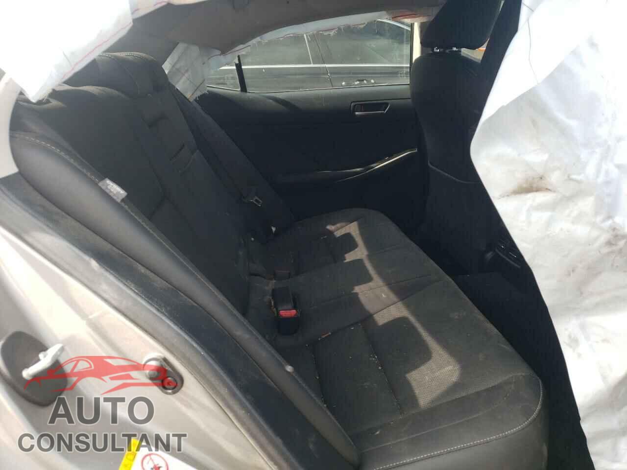 LEXUS IS 2018 - JTHBA1D2XJ5065688